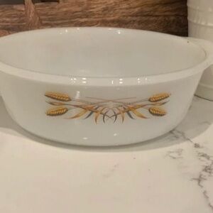 vintage casserole Anchor Hocking Fire King 
Milk Glass dish 1 1/2 quart